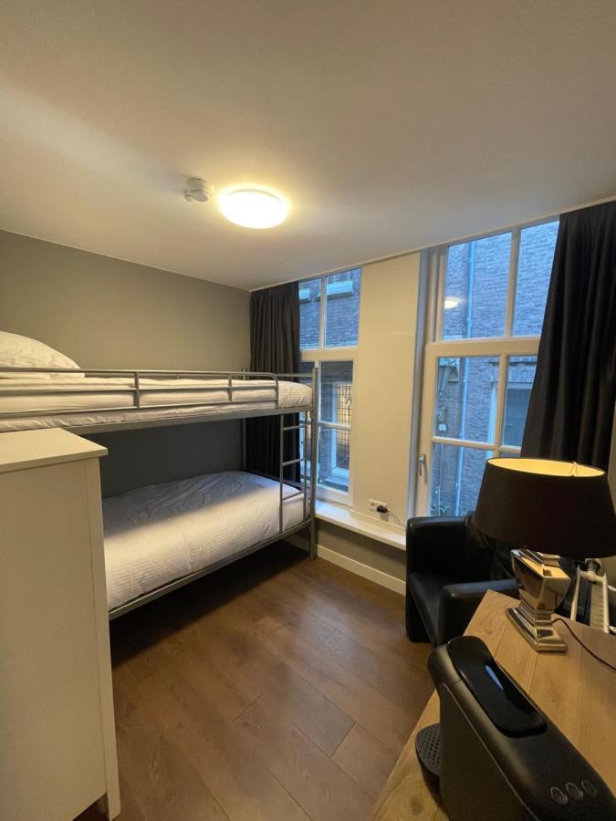האג Hotel Broer & Zus מראה חיצוני תמונה