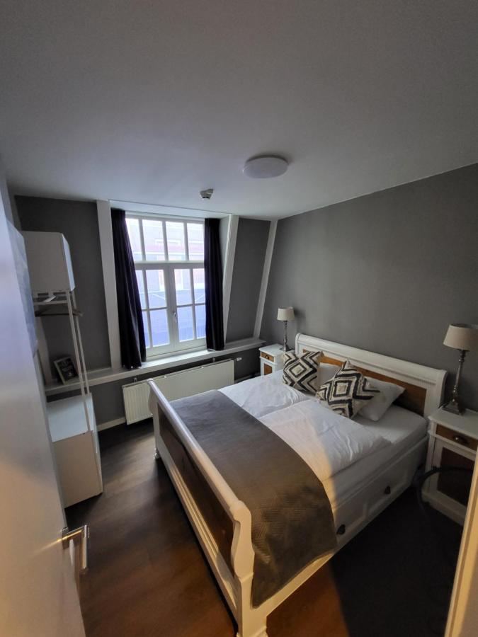 האג Hotel Broer & Zus מראה חיצוני תמונה