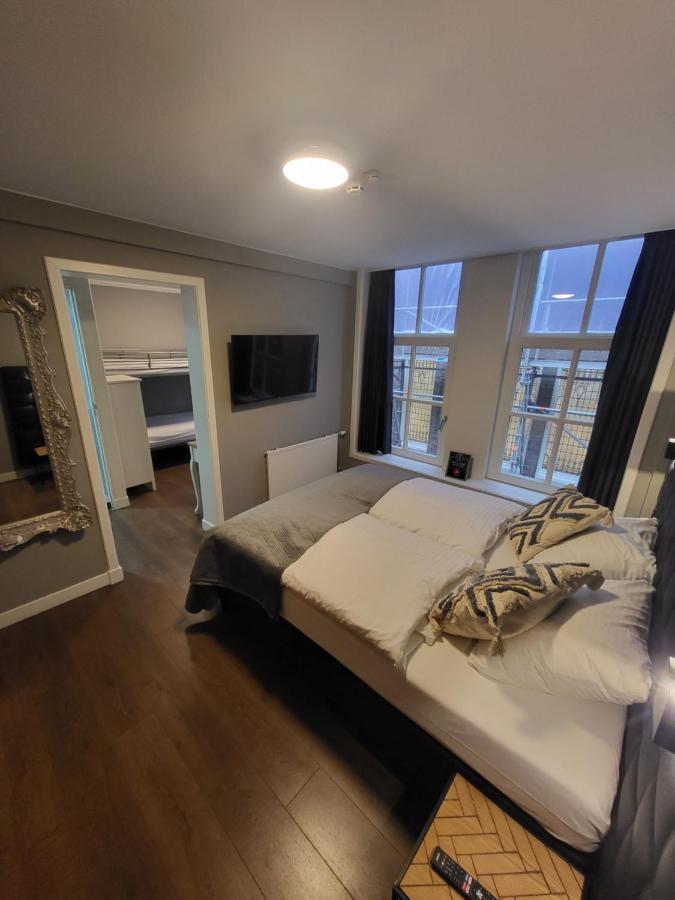 האג Hotel Broer & Zus מראה חיצוני תמונה