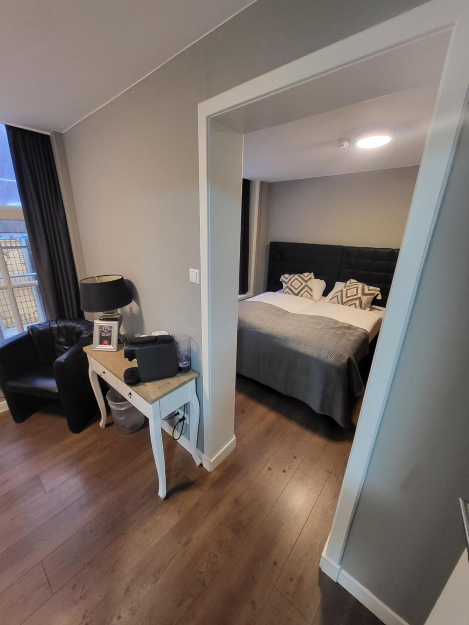 האג Hotel Broer & Zus מראה חיצוני תמונה